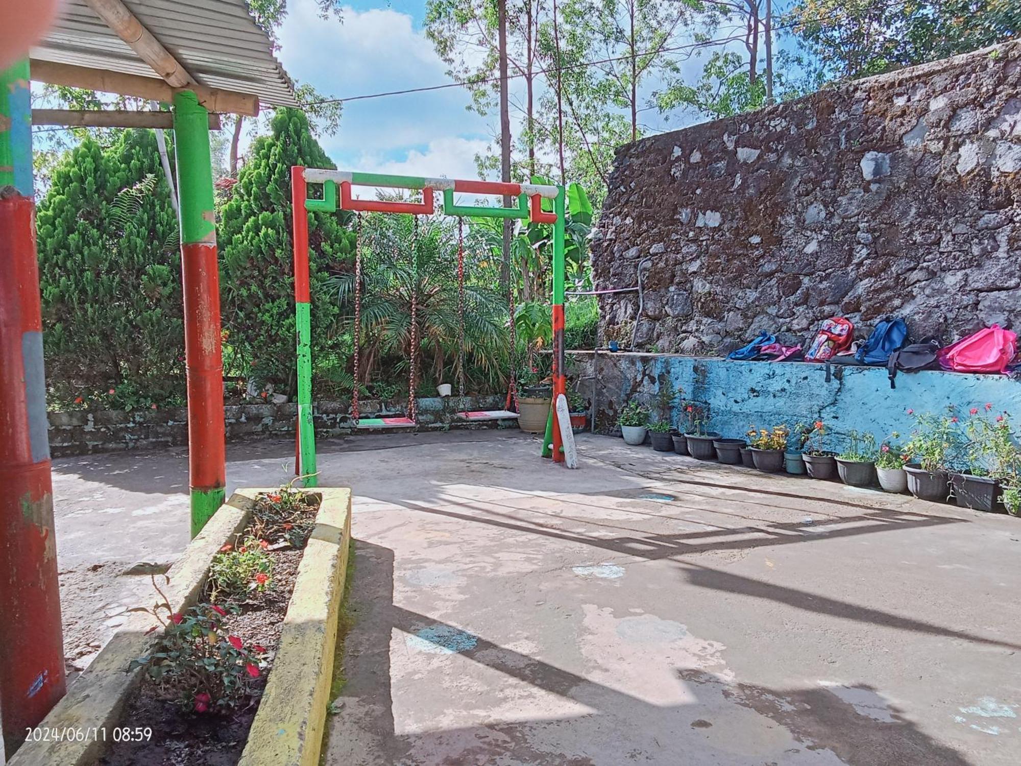 Petra Homestay Bangka Leda Ruteng Zewnętrze zdjęcie